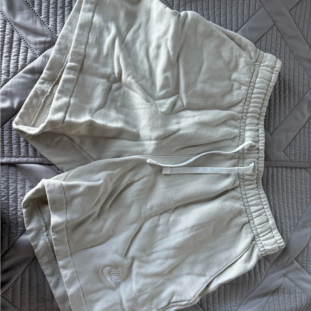 Nike Men’s Cream Shorts